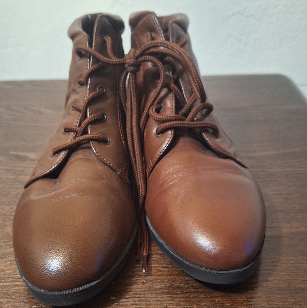 Danexx Brown Leather Ankle Lace Up Women's Boots Size 7M - Picture 6 of 7